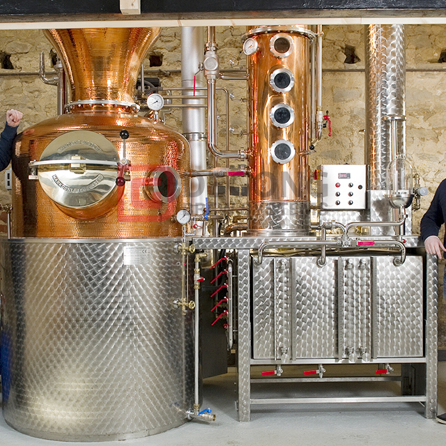 1000L Whiskey Gin Copper Distillation Equipment Column Distiller Commercial Alcohol Distillery