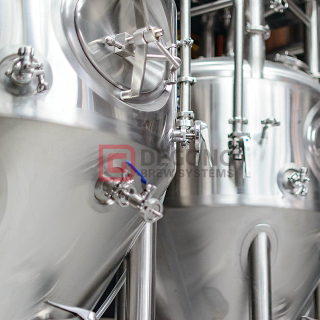 5 BBL Stackable Stainless Steel Beer Fermenters Designed for Fitting Limited Installation Space