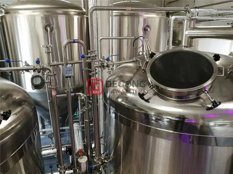 Bright stainless steel appearamce and glass manway