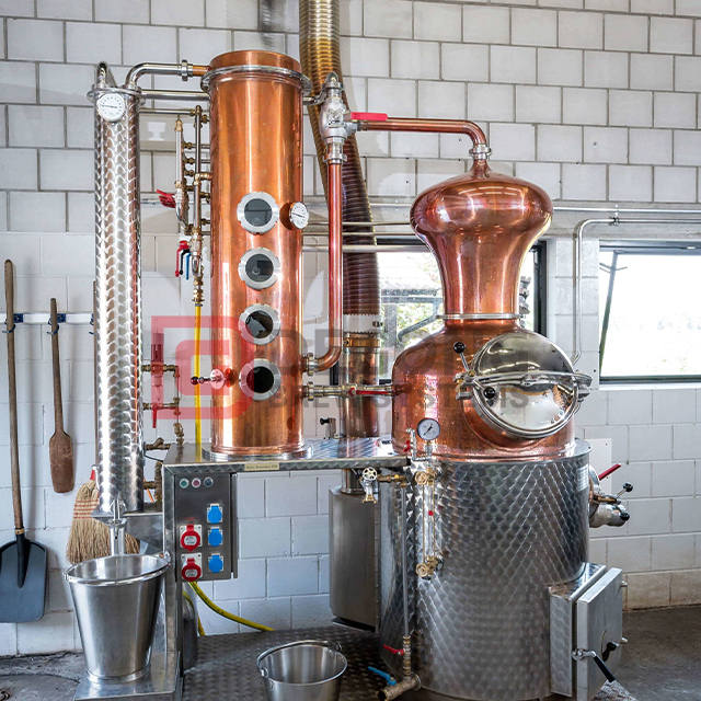 300L Copper Alcohol Distillery Equipment Spirits Making Machine DEGONG Column Still