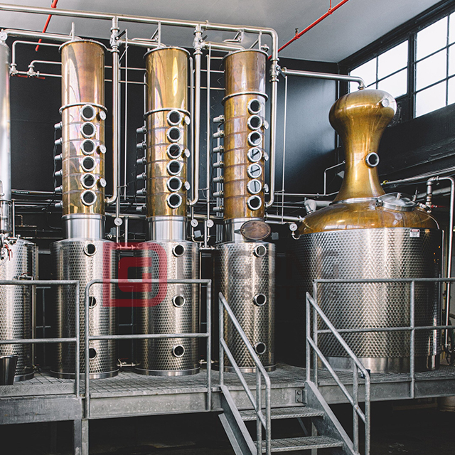 2000L Copper Still Alcohol Distillery Whisky Vodka Rum Distillation Equipment Spirits Distiller