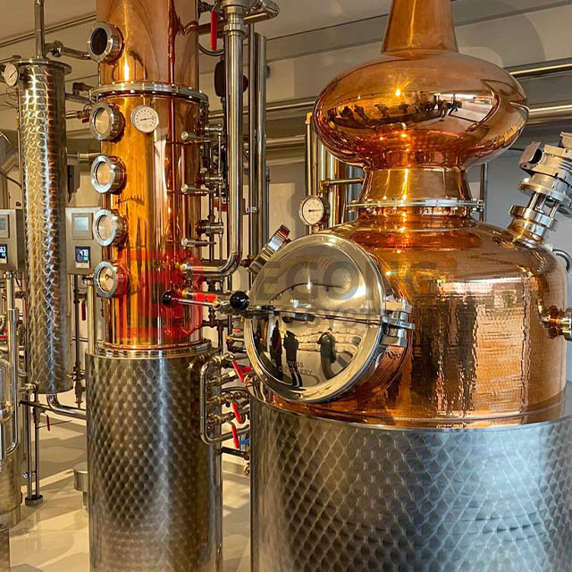 1000L Vodka Distillation Equipment Copper Distillery Column Still Alcohol Distilling Machine