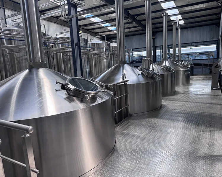 degong-5000l-brewing-tanks-001